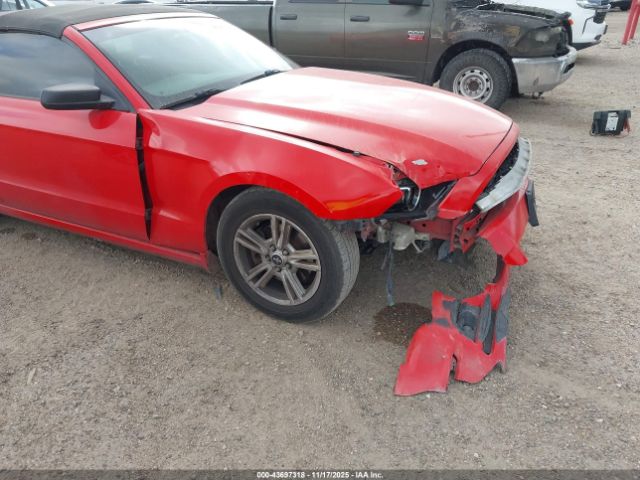 Ford Mustang V6 Image 11