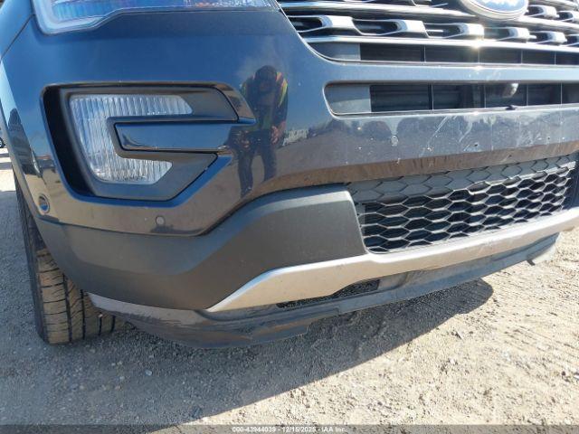 Ford Explorer Limited Image 3