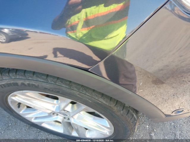 Ford Explorer Limited Image 13