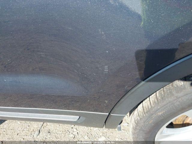 Ford Explorer Limited Image 12