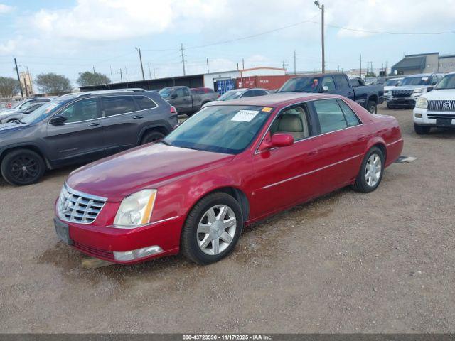 Cadillac DTS Standard Image 7