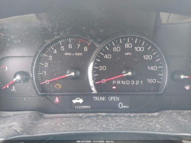 Cadillac DTS Standard Image 11