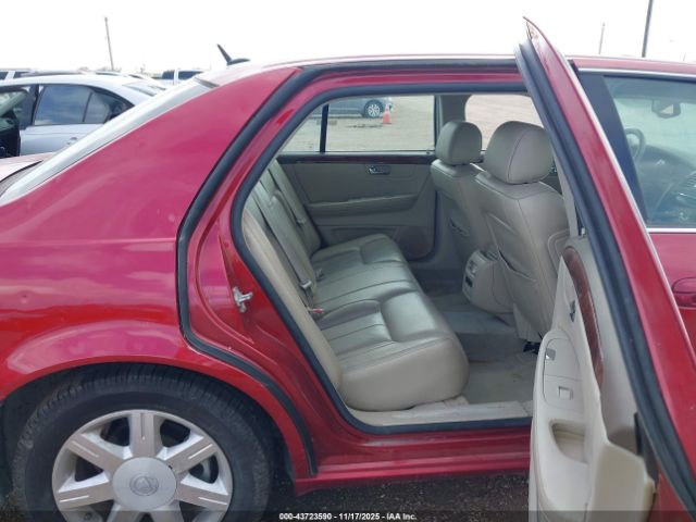 Cadillac DTS Standard Image 9