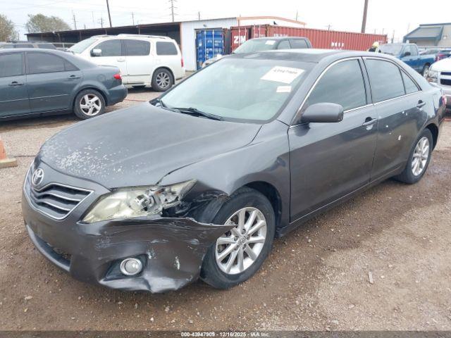 Toyota Camry Xle V6 Image 11