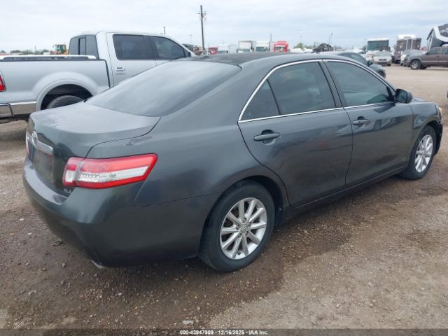 Toyota Camry Xle V6 Image 13