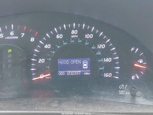 Toyota Camry Xle V6 Image 5