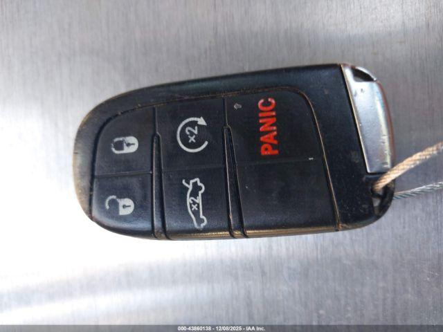 Dodge Challenger Sxt Plus Image 9