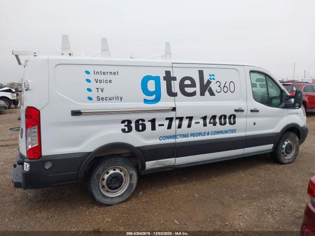 Ford Transit Image 11